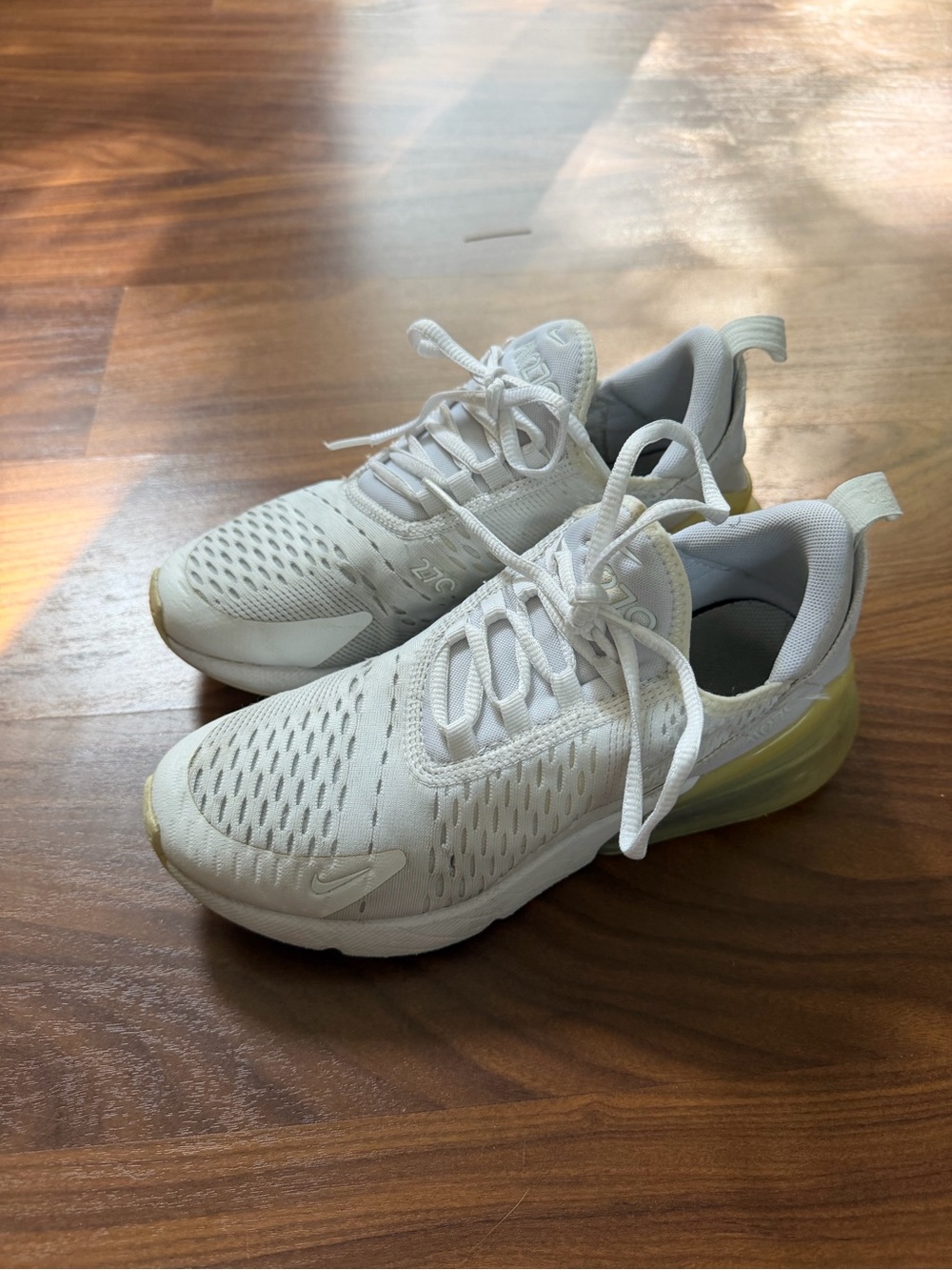 Nike Air Max Kids White Sneakers with Yellow Heel